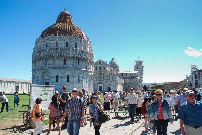 Pisa Piazza dei Miracoli Baptisterium